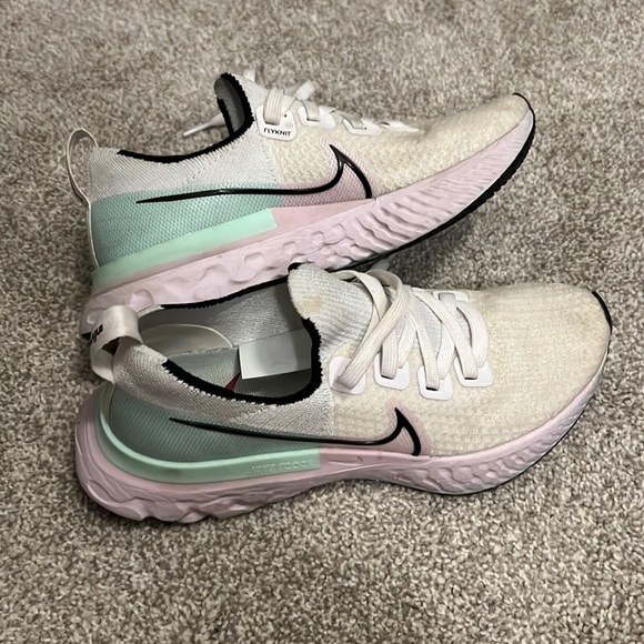 Nike infinity react running shoes - Picture 1 of 3